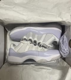Air Jordan 11 Retro Low "Pure Violet"のサムネイル