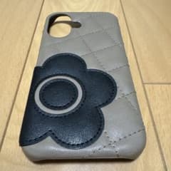 MARY QUANT iPhone16ケース ベージュ 定価4,620円のサムネイル