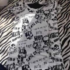 背中開きTシャツのサムネイル