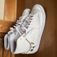 NIKE スニーカーのサムネイル