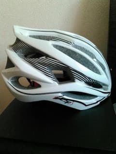 ロードバイク用ヘルメットのサムネイル