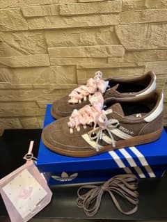 adidas スペツィアル ブラウン ピンクリボン付き - メルカリ