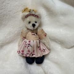PRADA ベアチャーム キーホルダー ピンク 花柄 - メルカリ