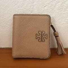 Tory Burch 二つ折り財布 ベージュ レザーのサムネイル