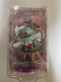 happyくじ　サンリオ　シナモロールフィギュアのサムネイル