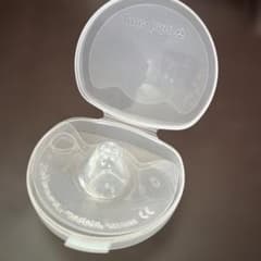 メデラ Medela ニップルシールド 20mm 乳頭保護器 ケース付のサムネイル