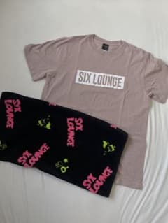 SIX LOUNGE Tシャツ M バスタオルのサムネイル