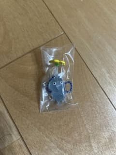 ピクミン　グミ　キーホルダー　氷のサムネイル