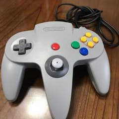 NINTENDO64のコントローラーのサムネイル
