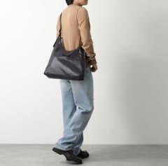 J*.様 Maison Margiela クランチドナイロン ショルダーバッグ J*.様 Maison Margiela クランチドナイロン ショルダーバッグ - メルカリ