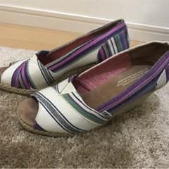 TOMS オープントゥパンプスのサムネイル