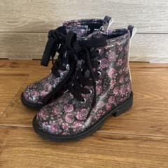 花柄PVCブーツ（黒とピンク）のサムネイル