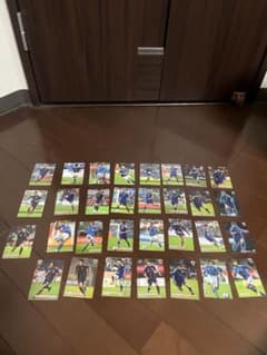 サッカー日本代表 トレーディングカード まとめ売り　31枚　レアカード入りのサムネイル