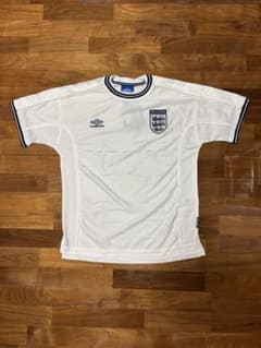 【新品未使用】UMBRO ENGLAND サッカーシャツ ホワイトのサムネイル