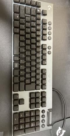 G813 ゲーミングキーボードのサムネイル