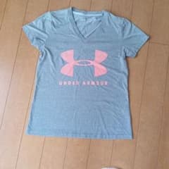 UNDER ARMOUR アンダーアーマー 半袖 Tシャツ グレーのサムネイル