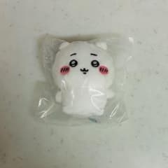 ちいかわ おすわりぬいぐるみ　 ちいかわのサムネイル