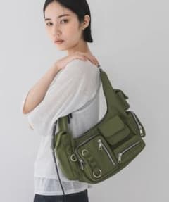 JEANASiS ジーナシス　今期新作マルチポケットワンショルダーバッグ　カーキのサムネイル