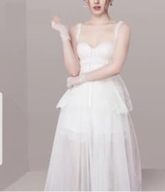 白ワンピースのサムネイル
