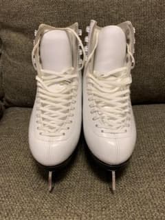 スケート靴⛸のサムネイル
