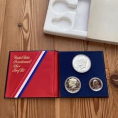 新品 アメリカ200周年記念シルバープルーフセット（硬貨3枚組） - メルカリ