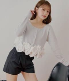 【12/12まで値下中】Chico ねじりフリルデザインラメシャギーカーディガンのサムネイル