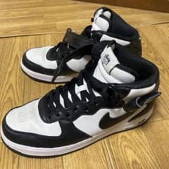 ステューシー × ナイキ エアフォース1 ミッド ブラック アンド 