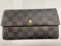 LOUIS VUITTON 2つ折り財布のサムネイル