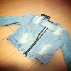 新品タグ付き デニムジャケットのサムネイル
