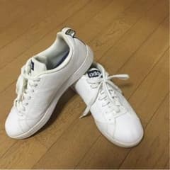 アディダス adidas  スニーカー 白 ホワイトのサムネイル