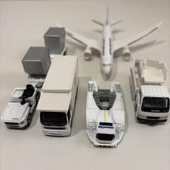 トミカ 空港セット JAL ANA 飛行機 ミニカー - メルカリ