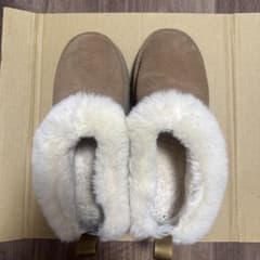 UGG スナイデルコラボムートンブーツのサムネイル