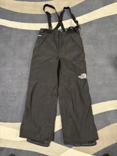 ノースフェイス　キッズ　スノーパンツ　サイズ140cmのサムネイル