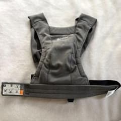 エルゴベビー EMBRACE グレー　抱っこ紐のサムネイル