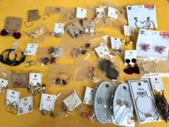 ピアス 50点以上まとめ売り　新品未使用のサムネイル