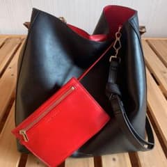 CHARLES&KEITH ショルダーバッグ　中　赤のサムネイル