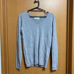 ニット トップスのサムネイル