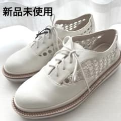 新品未使用　ZARA 編み込み　ホワイト　白　プラットフォーム　ローファーのサムネイル
