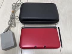 ニンテンドー3DS LL レッド×ブラック　専用ケース付きのサムネイル