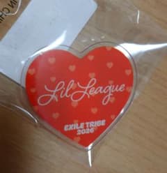 LIL LEAGUE 릴리그 발렌타인 2026 배지 트러스테