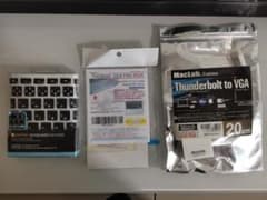 【まとめ売り】MacBook Airキーボードカバー、トラックパットフィルムのサムネイル