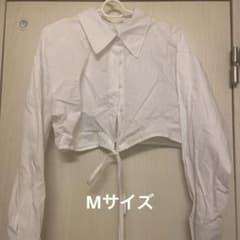 Shein 韓国　ホワイト クロップドシャツ 長袖 前結び　Mサイズのサムネイル