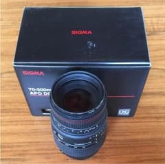 SIGMA 望遠ズームレンズ APO 70-300mm F4-5.6のサムネイル