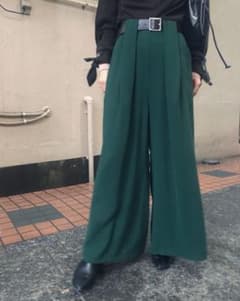 新品タグ付き　アメリヴィンテージ　コネクトベルトパンツのサムネイル
