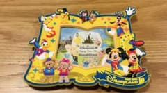 【海外ディズニー】香港ディズニー限定　10周年マグネットフォトフレームのサムネイル