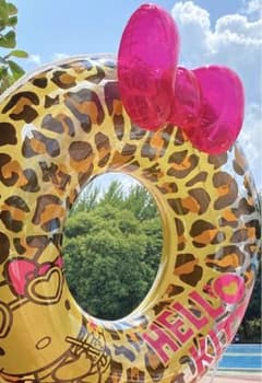 ハローキティ　浮き輪　ヒョウ柄　90サイズ　レオパード　廃盤品　サンリオのサムネイル