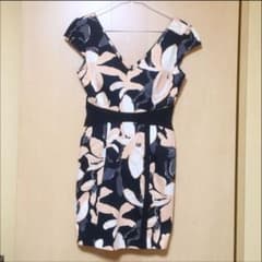 花柄 キャバドレスのサムネイル