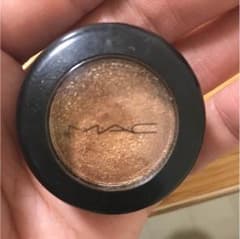 MAC アイシャドウのサムネイル