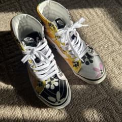 最終値下げ　美品　Vans バンズ 花柄 ハイカットスニーカーのサムネイル