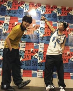 PRADA NYLON サイドジップパンツ　黒×イエロー ocean 高木のサムネイル